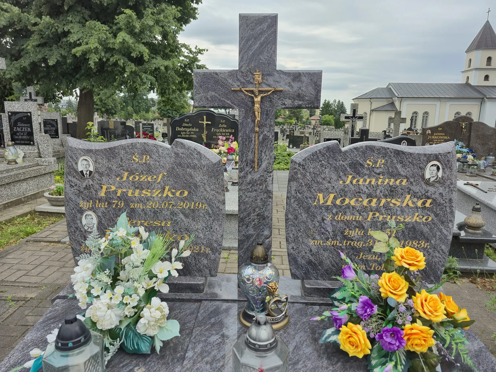 Realizacja kamieniarska 33 — Zakład Kamieniarski Paulina i Maria Banach, Stara Łomża