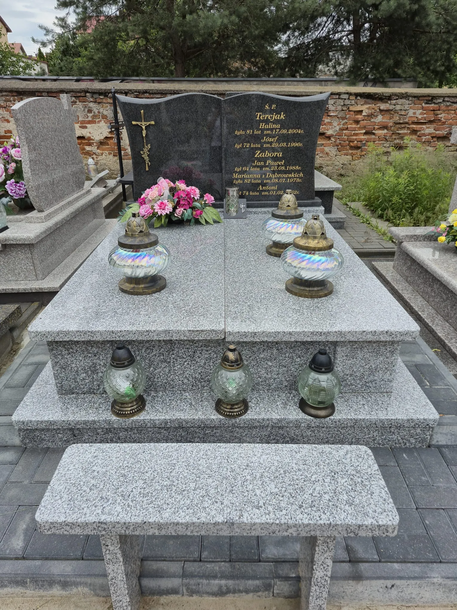 Realizacja kamieniarska 41 — Zakład Kamieniarski Paulina i Maria Banach, Stara Łomża